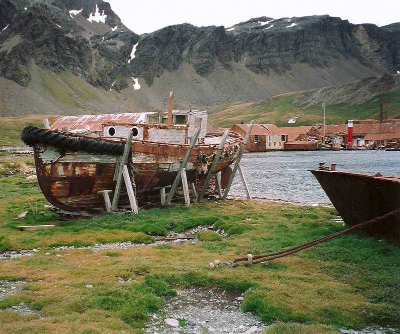 Illustration for article titled Ghostly Ship Graveyards from Around the World